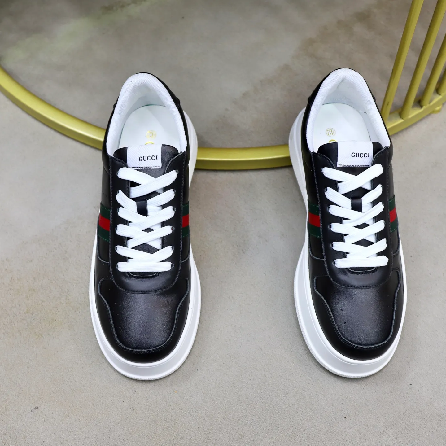 Ex-factory price: 400💰🙅‍♂️🙅‍♂️🙅‍♂️ Brand: GUCCI Standard code: 38-44 (45 customized) Grade: Same as the official website Material: Original leather stitching brand cloth Comfortable and breathable sheepskin lining Lightweight and wear-resistant outsole Style category: Men's fashionable casual shoes Sports shoes Distinguished luxury brand elements Top luxury Color: actual picture color